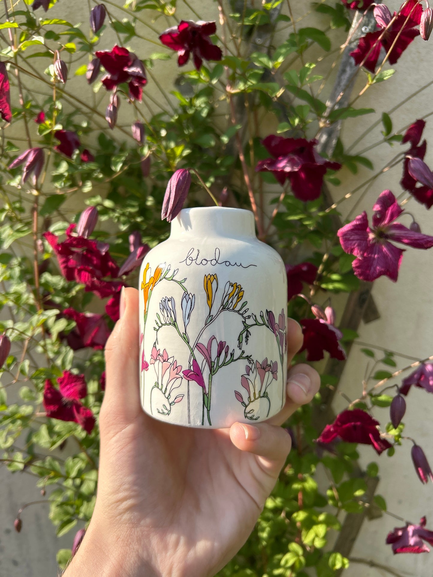 Blodau Flowers Bud Vase