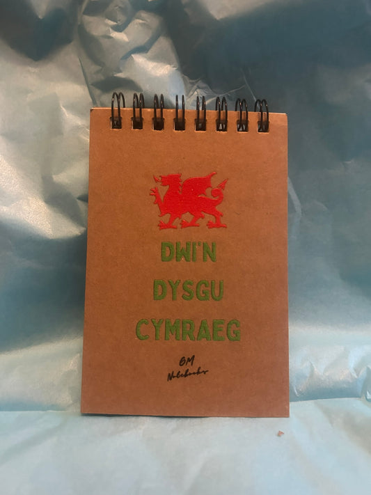 Mini A6 Dwi'n Dysgu Cymrarg Flip-Notepad (Spiral Bound)