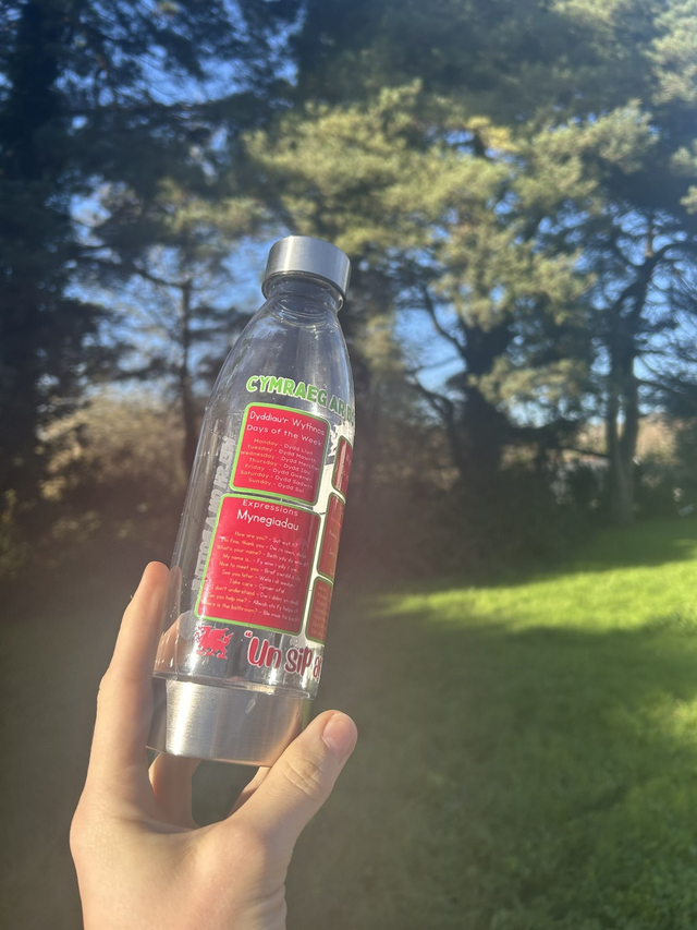 Cymraeg ar Botel - Botel Dŵr 800ml